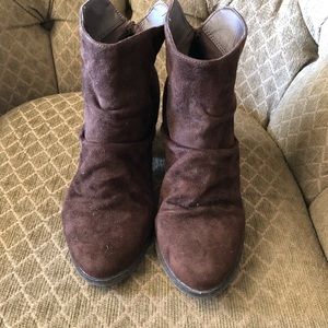 Wild Diva Love size 7 1/2